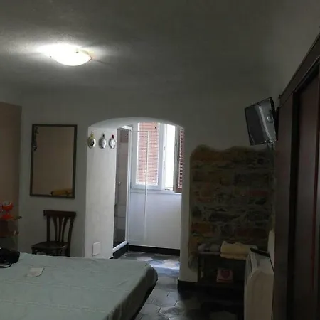 Piccolo Cuore In Centro Storico 斯培西亚